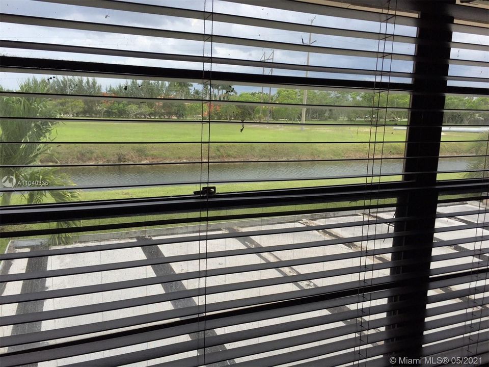 Recientemente alquilado: $2,550 (3 camas, 2 baños, 1600 Pies cuadrados)