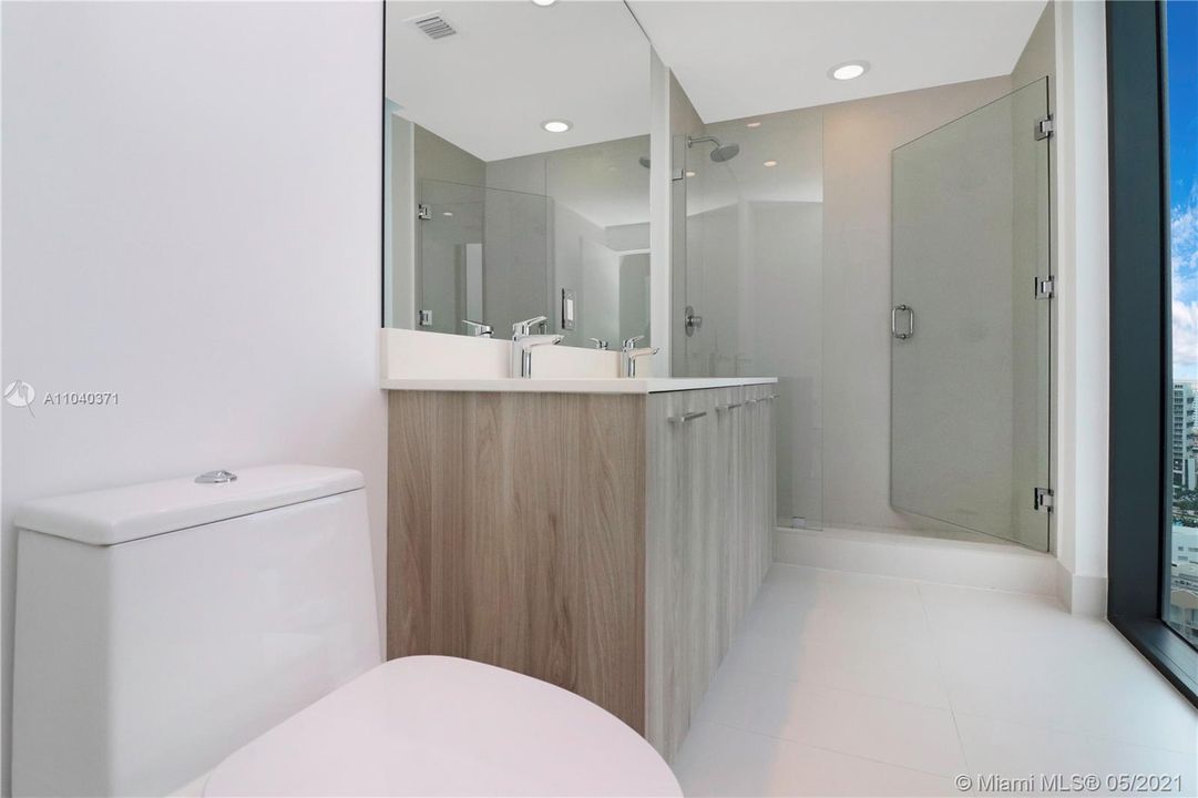 最近售出: $616,000 (2 贝兹, 2 浴室, 1141 平方英尺)