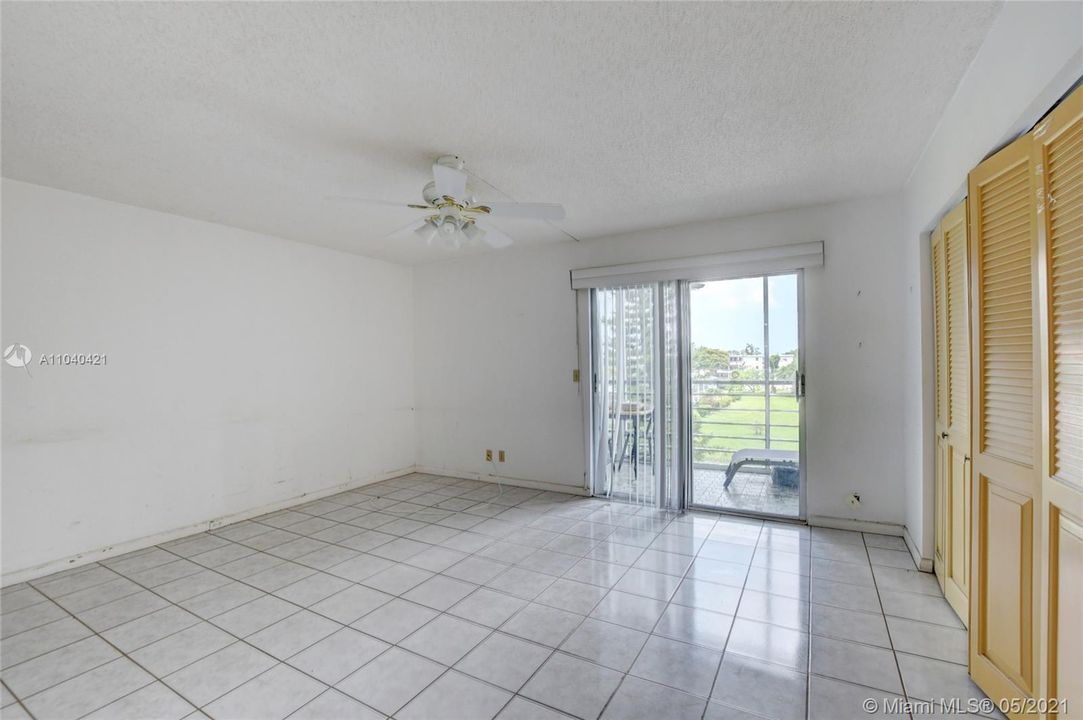 Recently Sold: $46,000 (1 beds, 1 baths, 738 Square Feet)