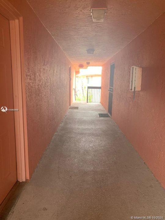 Recientemente alquilado: $1,400 (2 camas, 2 baños, 1000 Pies cuadrados)