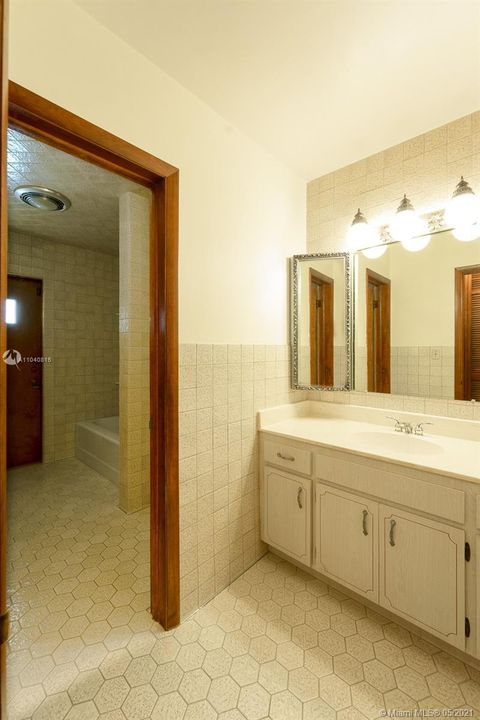 最近租的: $5,500 (3 贝兹, 2 浴室, 2896 平方英尺)