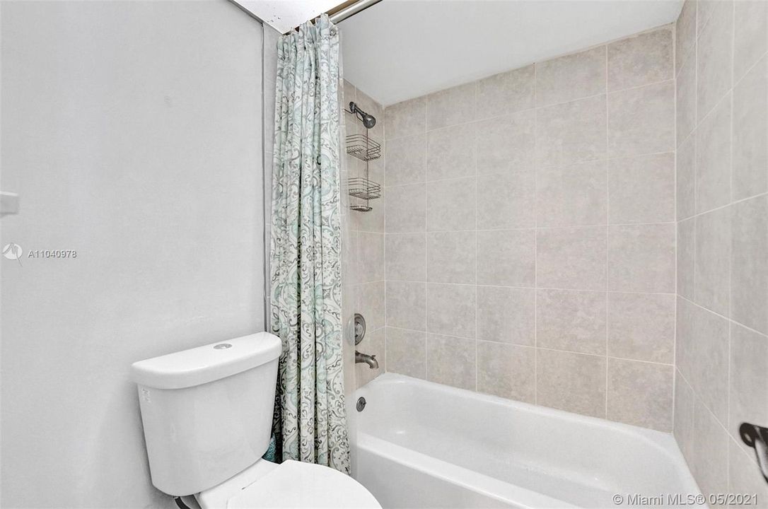Недавно продано: $189,000 (2 спален, 2 ванн, 1118 Квадратных фут)