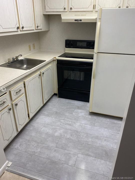 Recently Sold: $90,000 (1 beds, 1 baths, 601 Square Feet)