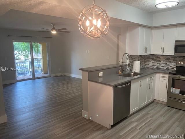 Recently Rented: $1,425 (1 beds, 1 baths, 846 Square Feet)