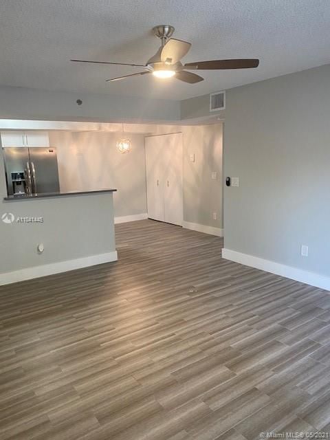 Recently Rented: $1,425 (1 beds, 1 baths, 846 Square Feet)