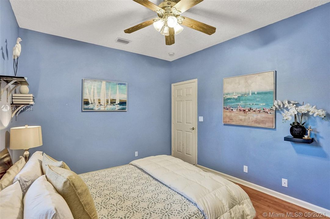 Недавно арендовано: $8,500 (5 спален, 3 ванн, 3400 Квадратных фут)