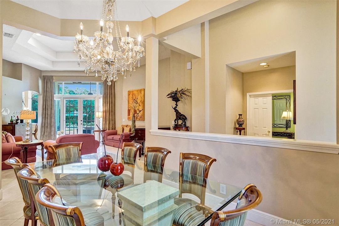 Недавно арендовано: $8,500 (5 спален, 3 ванн, 3400 Квадратных фут)