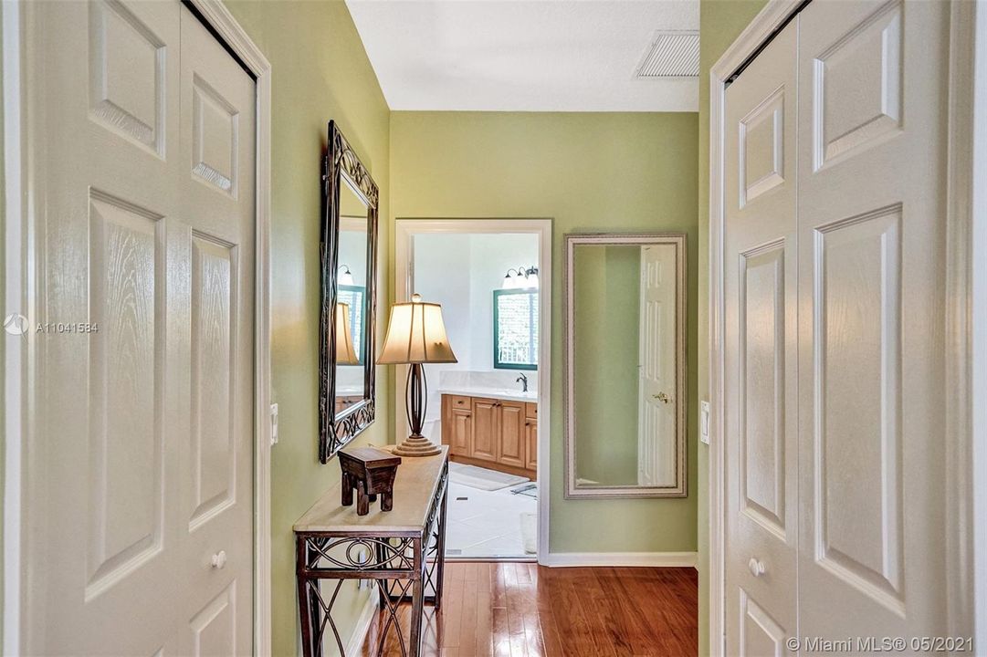 Недавно арендовано: $8,500 (5 спален, 3 ванн, 3400 Квадратных фут)