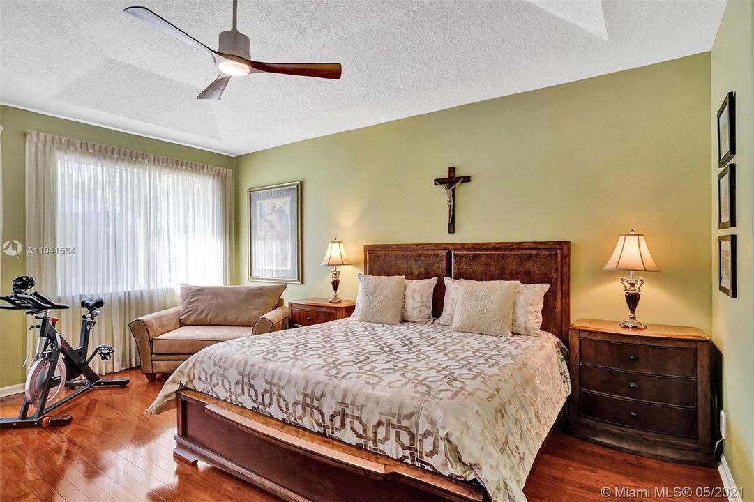 Недавно арендовано: $8,500 (5 спален, 3 ванн, 3400 Квадратных фут)