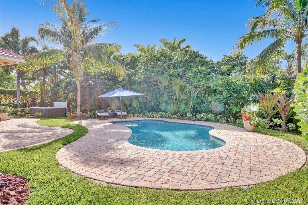 Недавно арендовано: $8,500 (5 спален, 3 ванн, 3400 Квадратных фут)