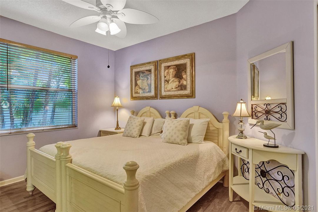 Недавно арендовано: $8,500 (5 спален, 3 ванн, 3400 Квадратных фут)