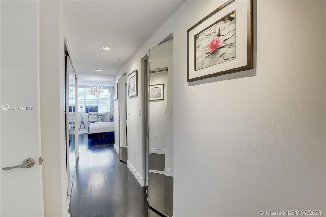 Recently Sold: $725,000 (2 beds, 2 baths, 1660 Square Feet)