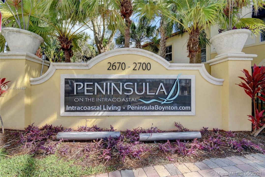 Recently Sold: $725,000 (2 beds, 2 baths, 1660 Square Feet)