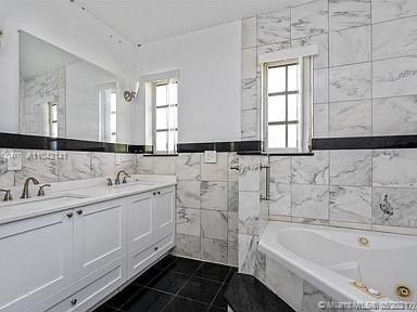 Недавно арендовано: $2,700 (3 спален, 2 ванн, 3168 Квадратных фут)