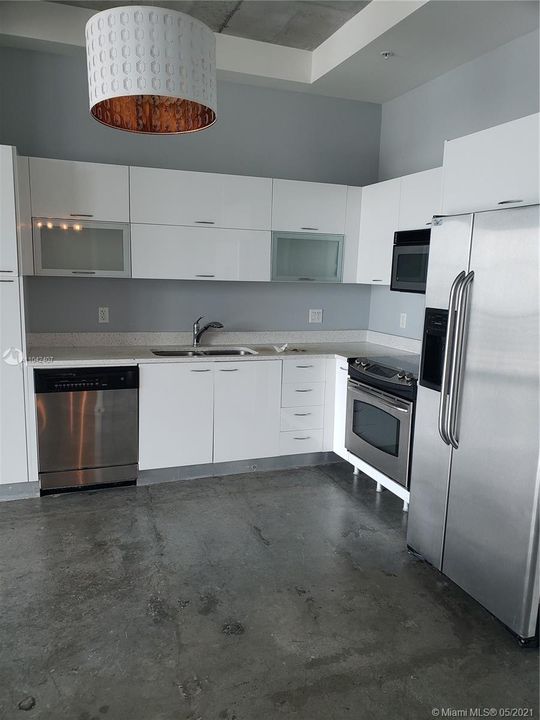 Recently Rented: $1,625 (1 beds, 1 baths, 662 Square Feet)