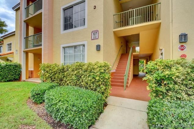 Recently Sold: $255,000 (2 beds, 2 baths, 1105 Square Feet)