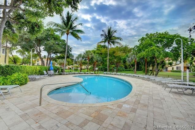 Recently Sold: $255,000 (2 beds, 2 baths, 1105 Square Feet)