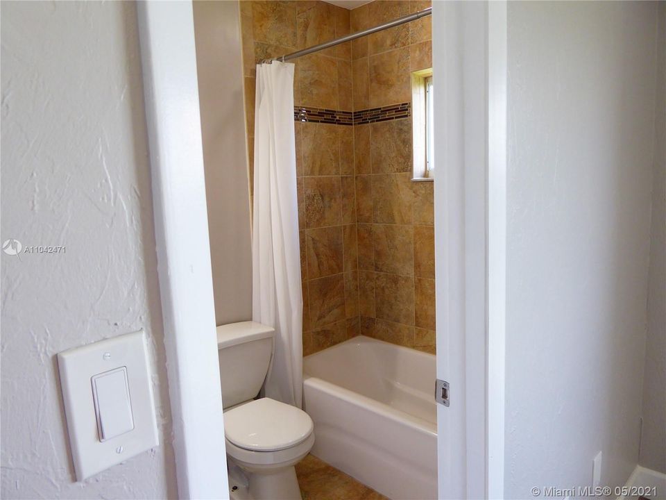 最近租的: $2,100 (2 贝兹, 2 浴室, 1322 平方英尺)