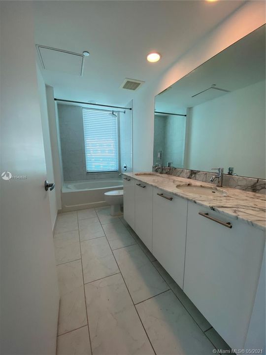 最近租的: $2,100 (1 贝兹, 1 浴室, 774 平方英尺)