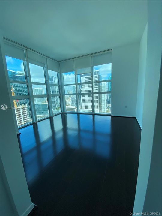 最近租的: $2,100 (1 贝兹, 1 浴室, 774 平方英尺)