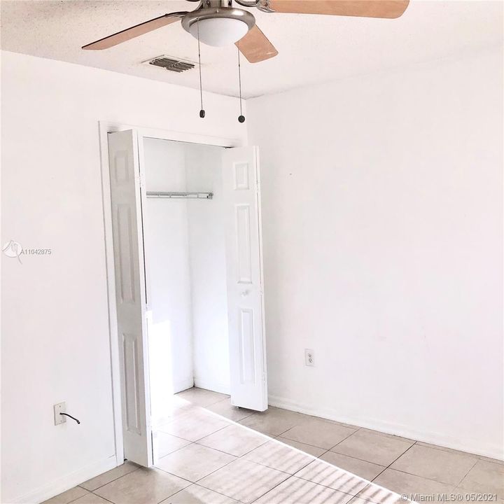 Recently Sold: $229,999 (3 beds, 2 baths, 1330 Square Feet)