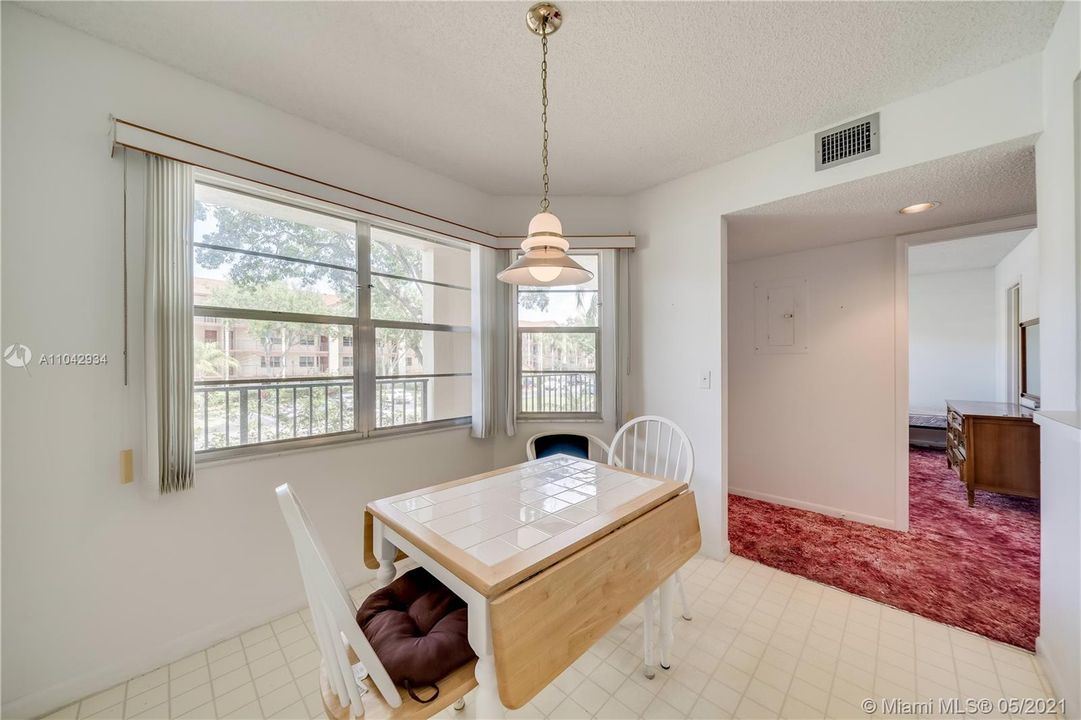Recently Sold: $150,000 (2 beds, 2 baths, 1351 Square Feet)