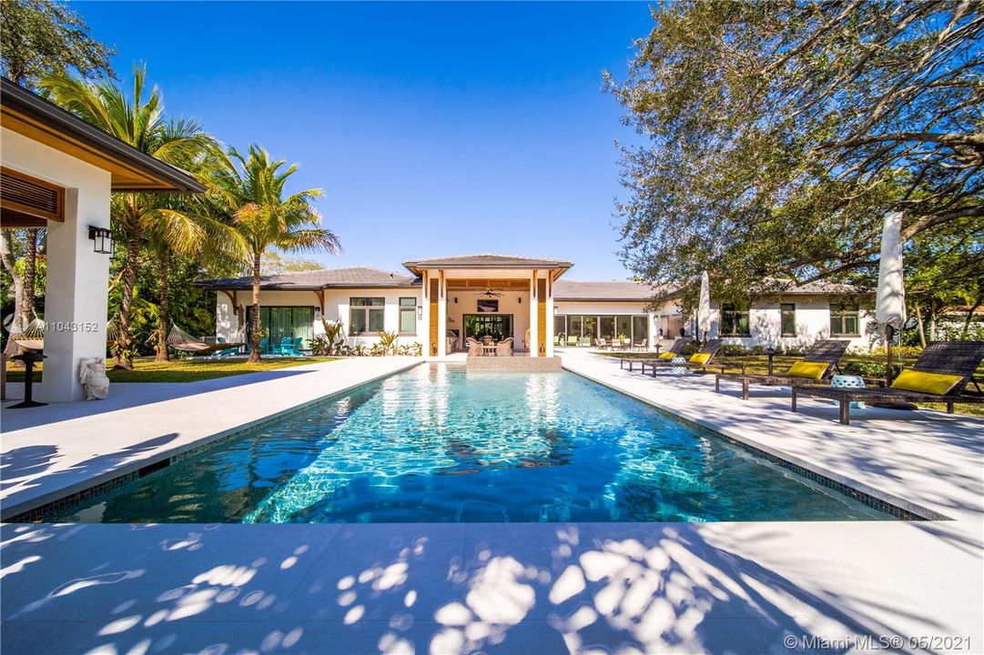 Recently Sold: $3,800,000 (6 beds, 6 baths, 5490 Square Feet)