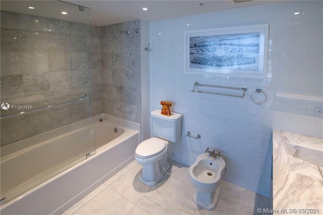 最近租的: $5,800 (2 贝兹, 2 浴室, 1449 平方英尺)