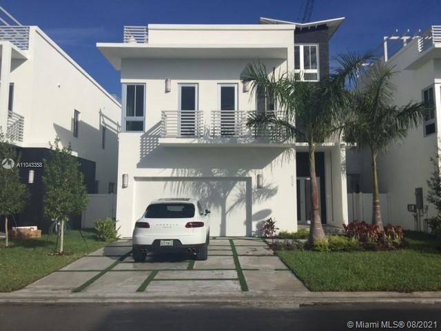 Recently Sold: $1,149,000 (4 beds, 5 baths, 3947 Square Feet)