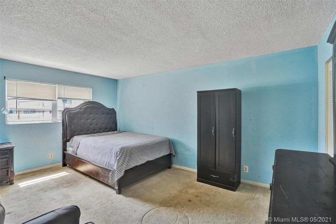 Recently Sold: $45,000 (1 beds, 1 baths, 755 Square Feet)