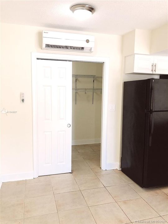 Recently Rented: $1,050 (0 beds, 1 baths, 4236 Square Feet)