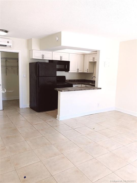 Recently Rented: $1,050 (0 beds, 1 baths, 4236 Square Feet)