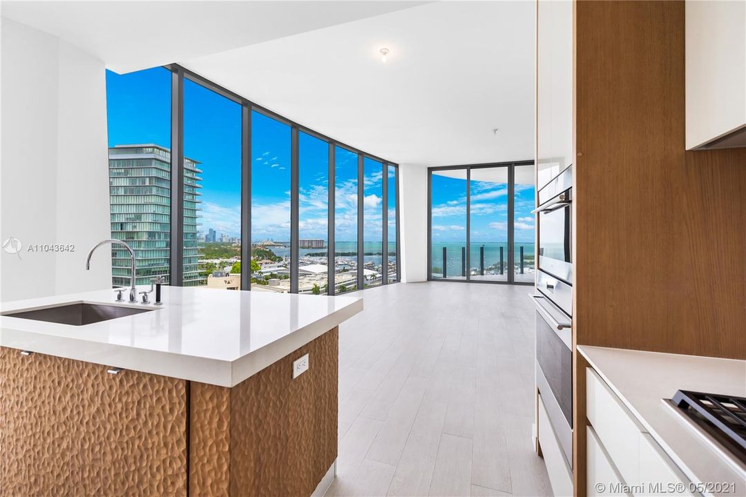Recently Sold: $4,300,000 (3 beds, 3 baths, 0 Square Feet)