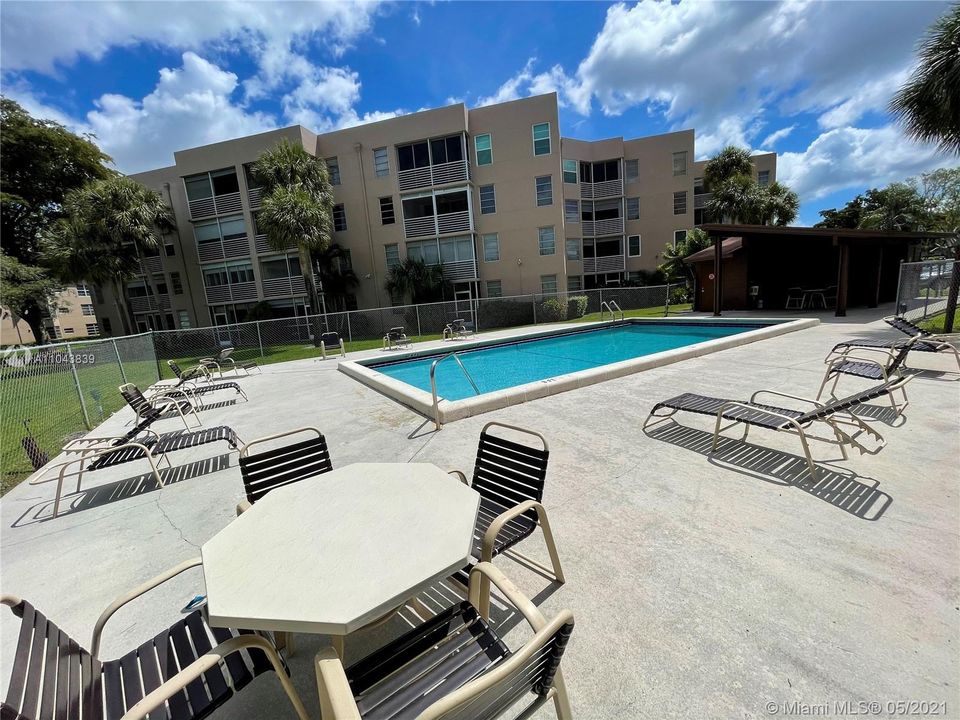 Apartment Pool View