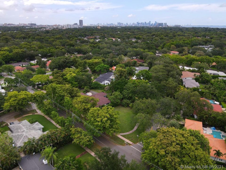 Недавно продано: $1,995,000 (4 спален, 3 ванн, 2392 Квадратных фут)