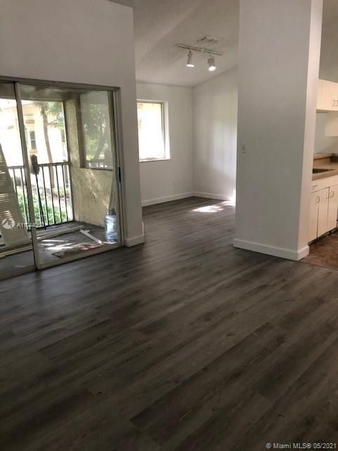 Recientemente alquilado: $1,599 (2 camas, 2 baños, 1120 Pies cuadrados)