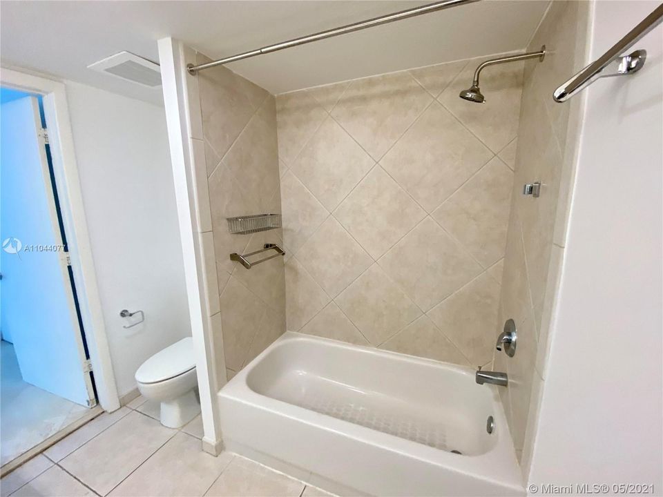 最近售出: $550,000 (2 贝兹, 2 浴室, 1138 平方英尺)