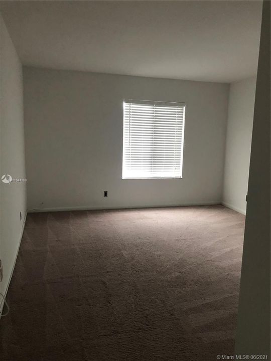 Recently Rented: $1,550 (1 beds, 1 baths, 864 Square Feet)