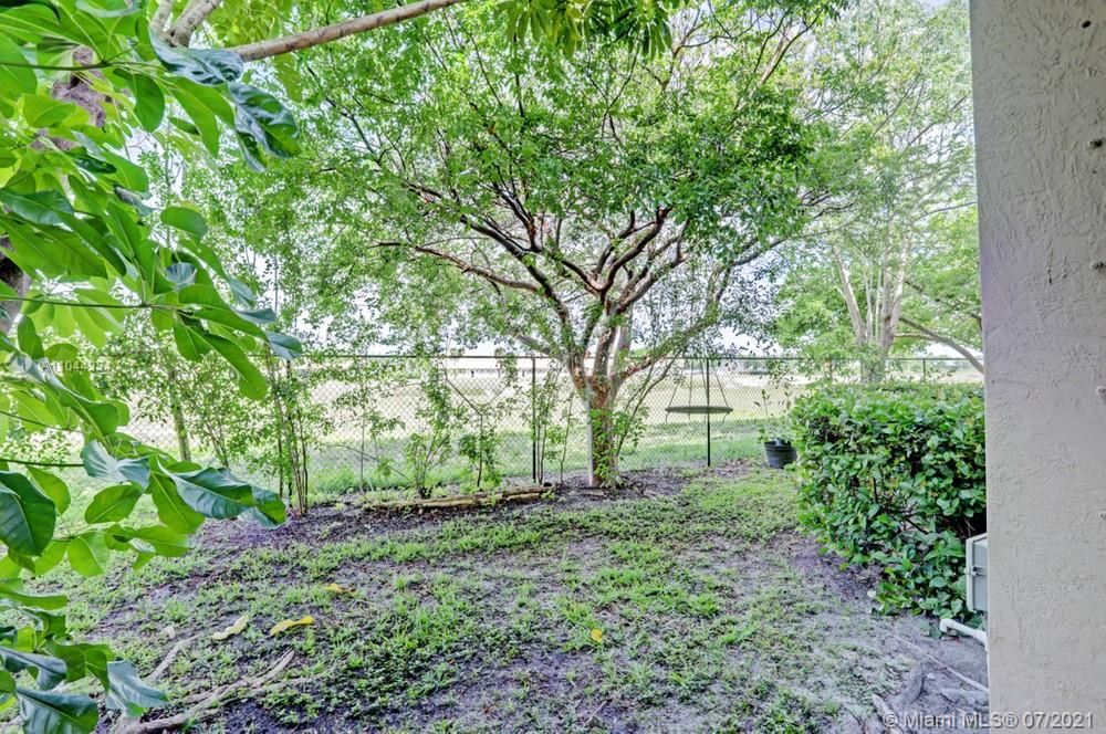 Recently Sold: $206,300 (3 beds, 2 baths, 1272 Square Feet)
