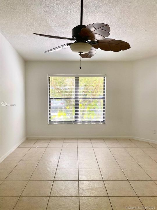 Recently Sold: $142,000 (2 beds, 2 baths, 1160 Square Feet)