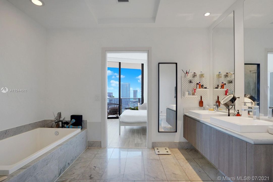 Недавно арендовано: $7,000 (3 спален, 3 ванн, 1334 Квадратных фут)