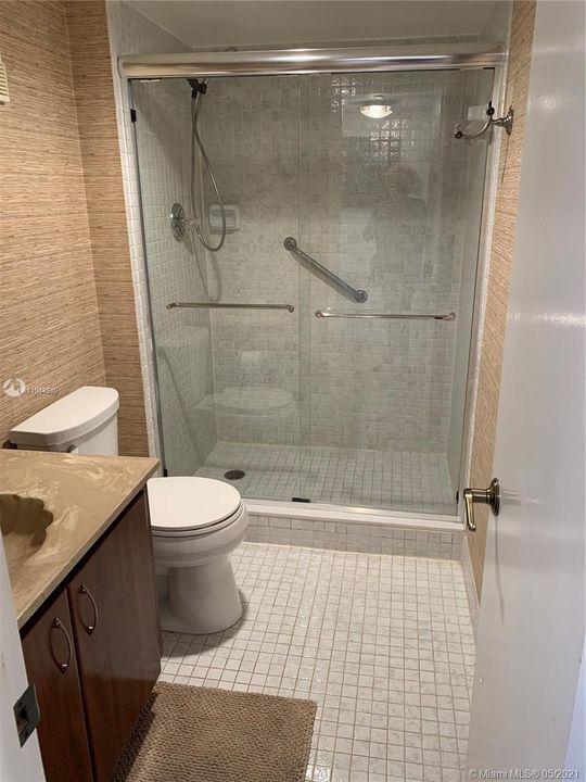 Vendido Recientemente: $139,900 (2 camas, 2 baños, 1100 Pies cuadrados)