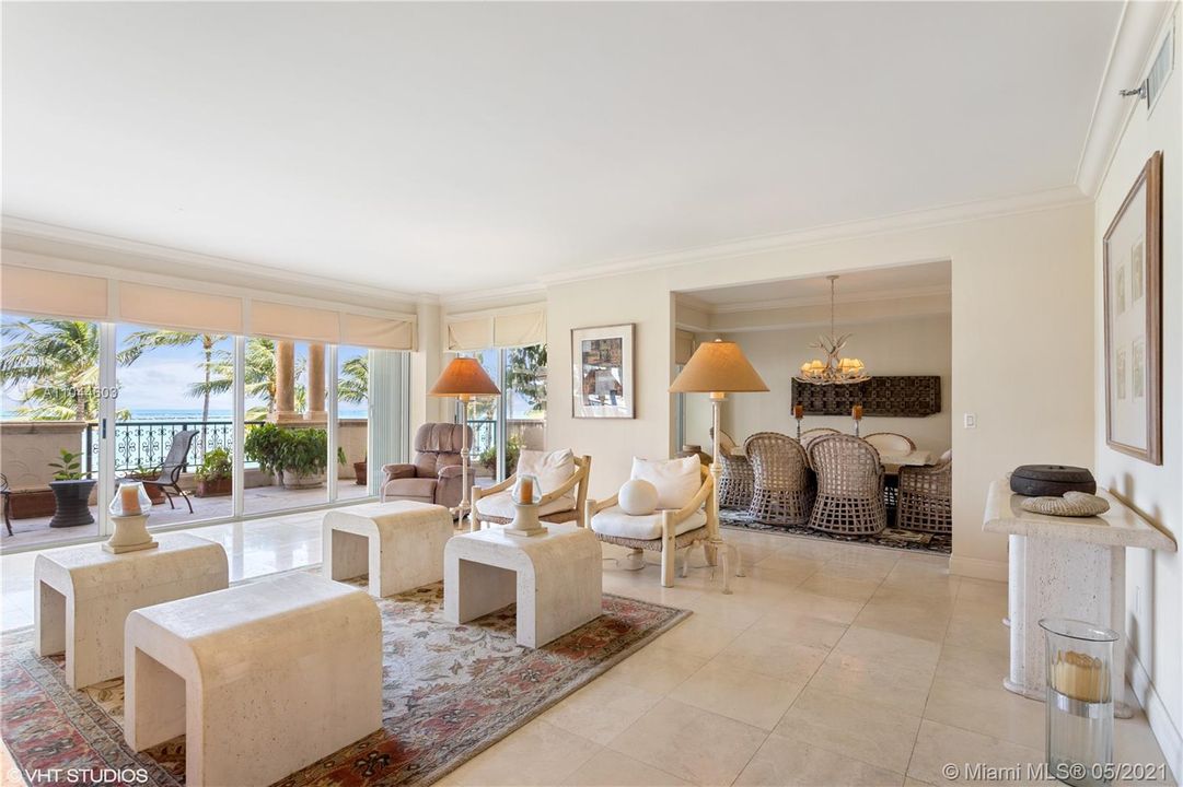 Recently Sold: $2,950,000 (2 beds, 2 baths, 2630 Square Feet)