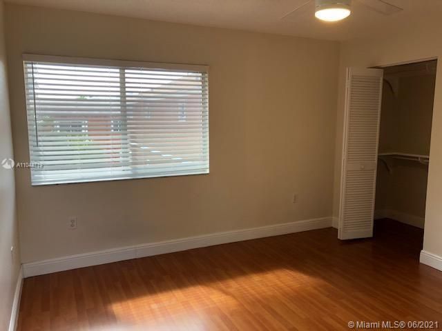 Recently Sold: $385,000 (2 beds, 2 baths, 1200 Square Feet)