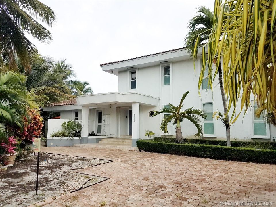 Recently Sold: $4,500,000 (5 beds, 4 baths, 0 Square Feet)