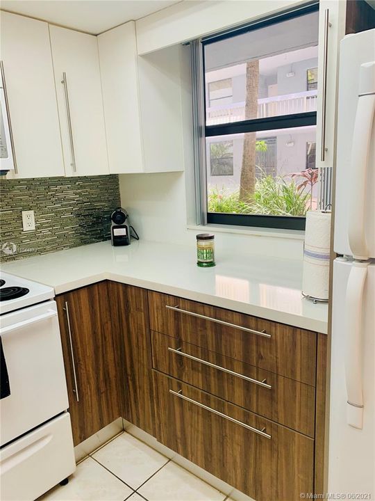 Recently Sold: $169,000 (1 beds, 1 baths, 755 Square Feet)