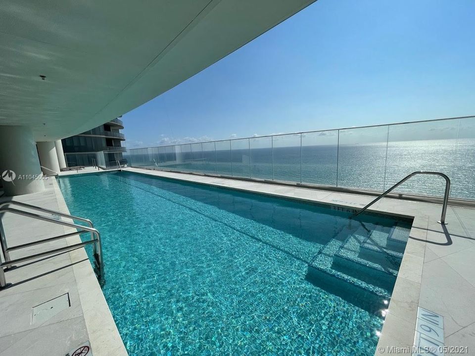 Recently Sold: $5,750,000 (3 beds, 4 baths, 3110 Square Feet)