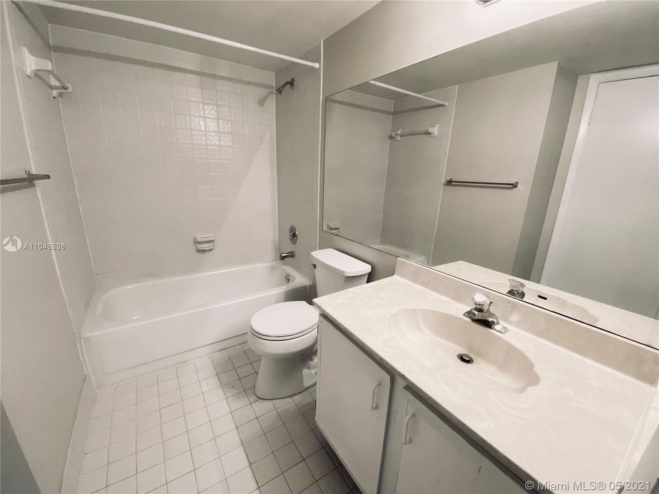 Недавно арендовано: $1,350 (1 спален, 1 ванн, 700 Квадратных фут)