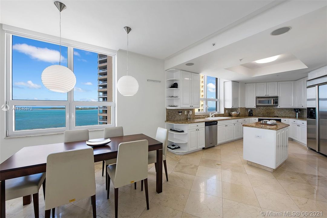 Recently Sold: $1,350,000 (3 beds, 2 baths, 2353 Square Feet)