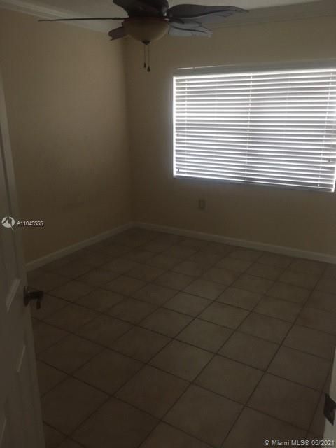 Recently Rented: $2,000 (3 beds, 2 baths, 1500 Square Feet)